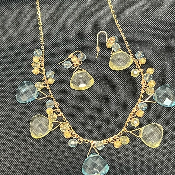 Earrings and necklace matching set. Clear blue & lime gems with gold-tone metal. - Picture 1 of 7